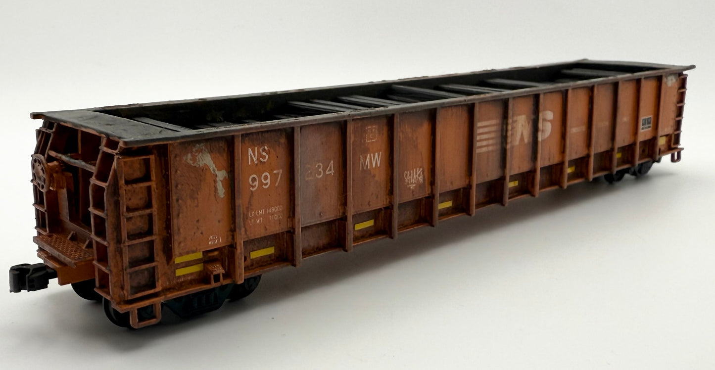 HO FREIGHT CAR ~ Norfolk Southern M-271 Tie Gondola - PAINTED
