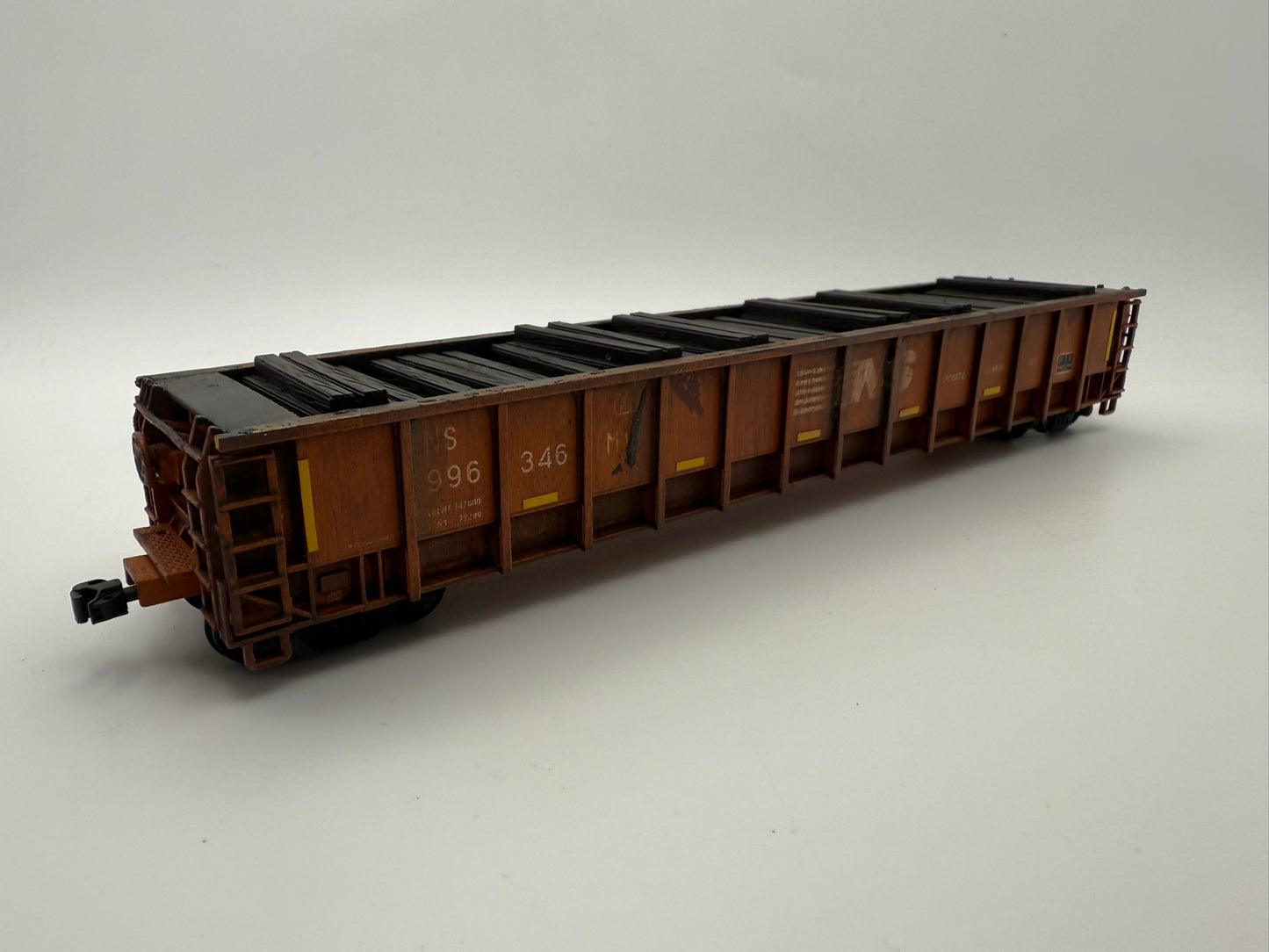 HO FREIGHT CAR ~ Norfolk Southern M-272 Tie Gondola - PAINTED